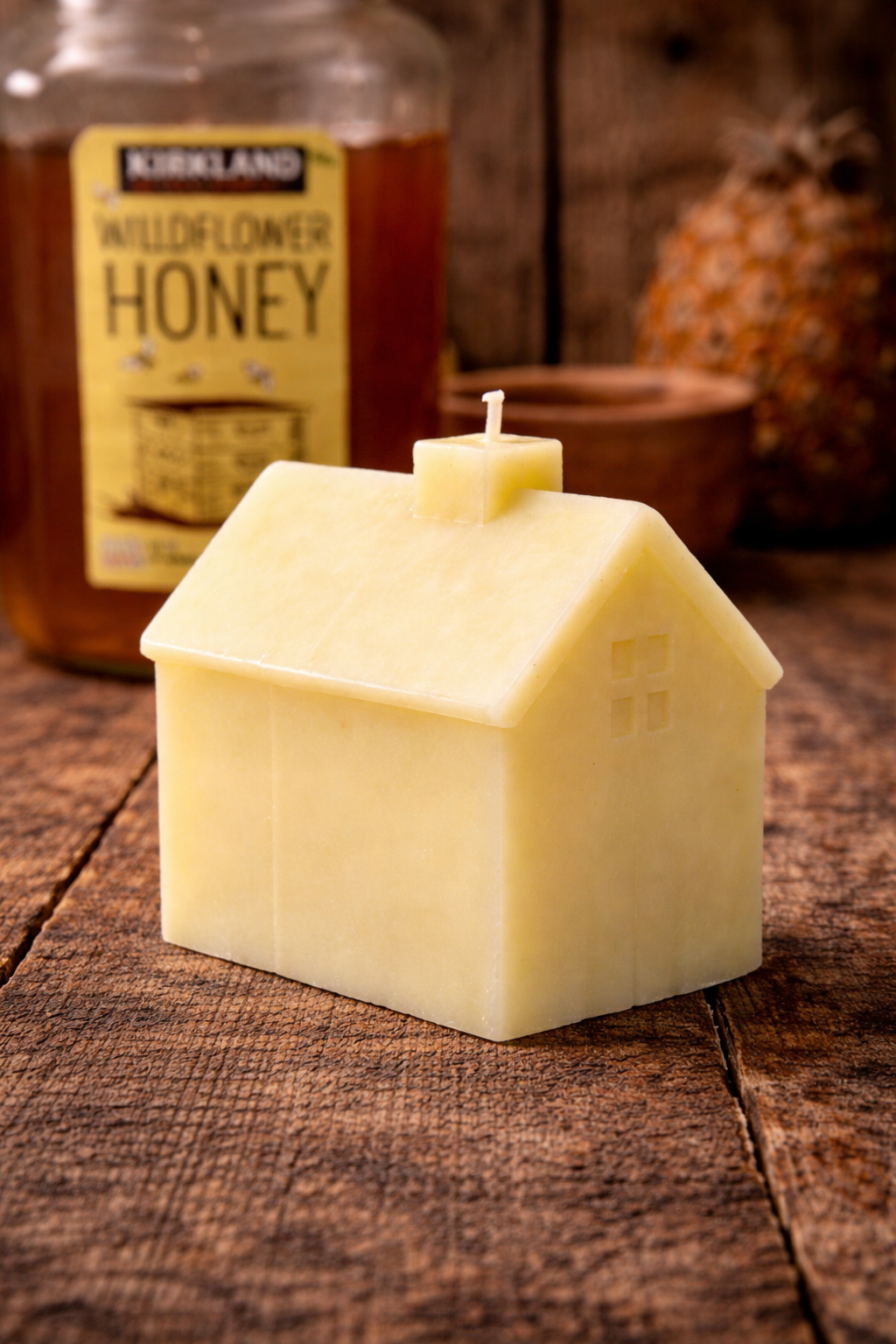 Hearthlight Cottage - Cozy Cottage Candle