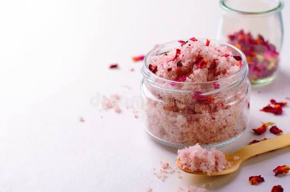 Strawberry & Cream Body Scrub