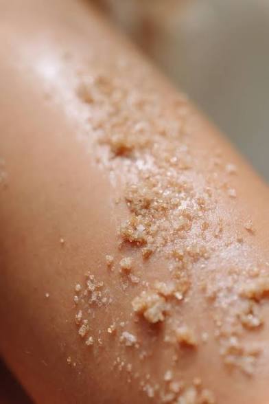 Soothing Honey & Oat Body Scrub