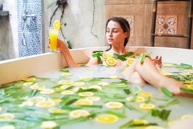 Radiant Citrus Confidence Bath Soak