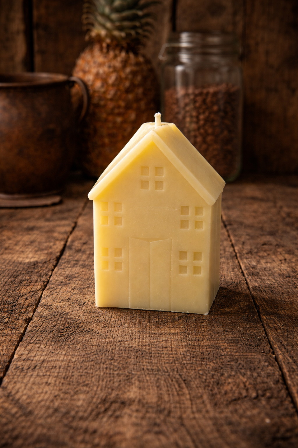 Hearthlight Cottage - Cozy Cottage Candle