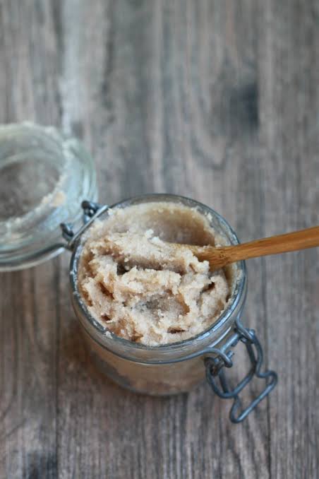 Vanilla Fig & Amber Body Scrub