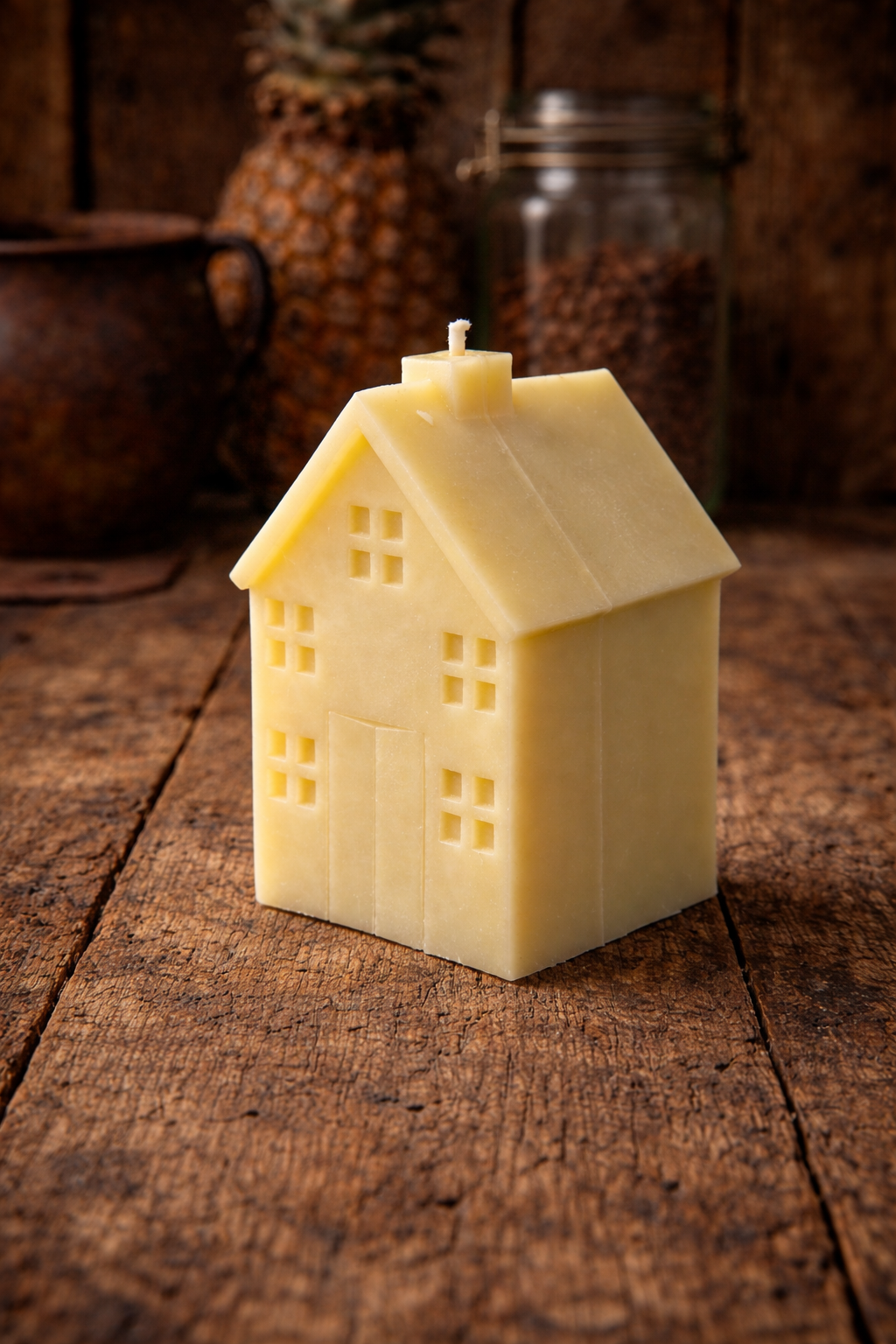 Hearthlight Cottage - Cozy Cottage Candle