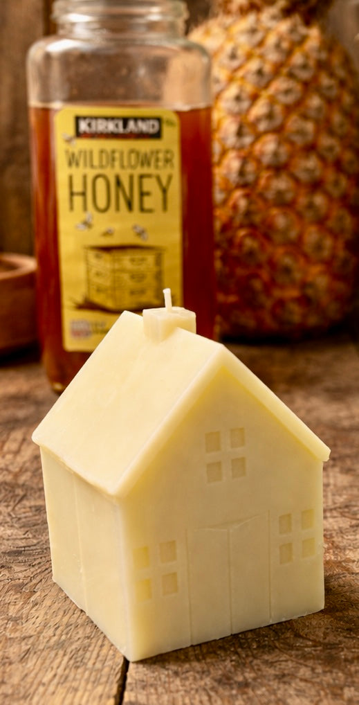 Hearthlight Cottage - Cozy Cottage Candle