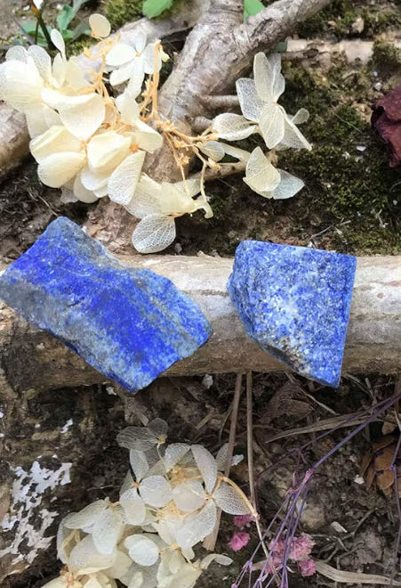 Lapis Lazuli Crystal — Stone of Wisdom, Dreams & Sacred Truth