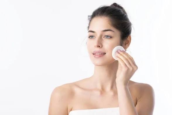 Golden Glow Turmeric Toner
